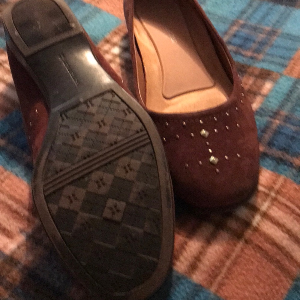 Shoes - Picture 3 of 3
